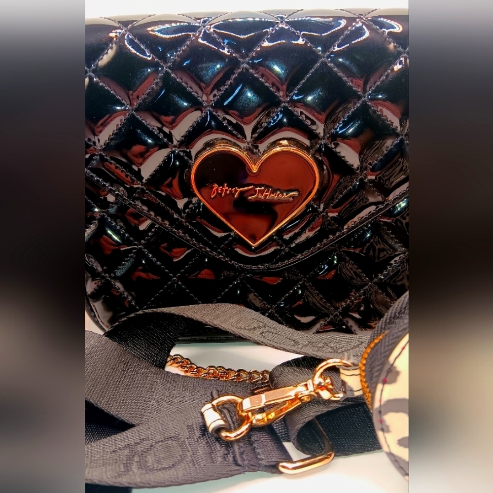 Betsey Johnson Quilted Patton Crossbody w Detachable Coin Purse - Picture 6 of 11